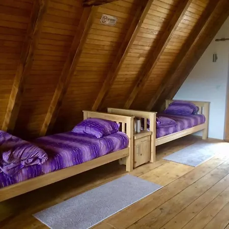 Holiday home Vikendica Vesic Tegare *