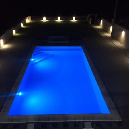 Vikendica Vesic Tegare Tatil Evi *