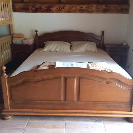 Holiday home Vikendica Vesic Tegare