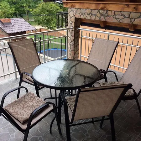 Holiday home Vikendica Vesic Tegare