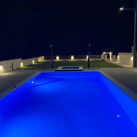 Vikendica Vesic Tegare Holiday home *
