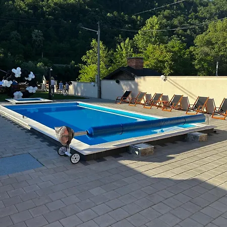 Vikendica Vesic Tegare Holiday home Bratunac