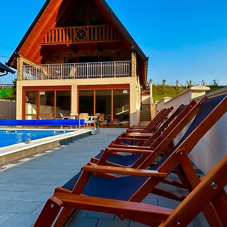 Holiday home Vikendica Vesic Tegare