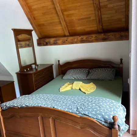 Vikendica Vesic Tegare Tatil Evi Bratunac